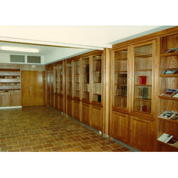 Bibliothèque sur mesures en merisier Bibliothèque sur mesures en merisier
