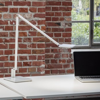 Lampe de bureau Attenzia GM en aluminium anodisé Lampe de bureau Attenzia GM en aluminium anodisé